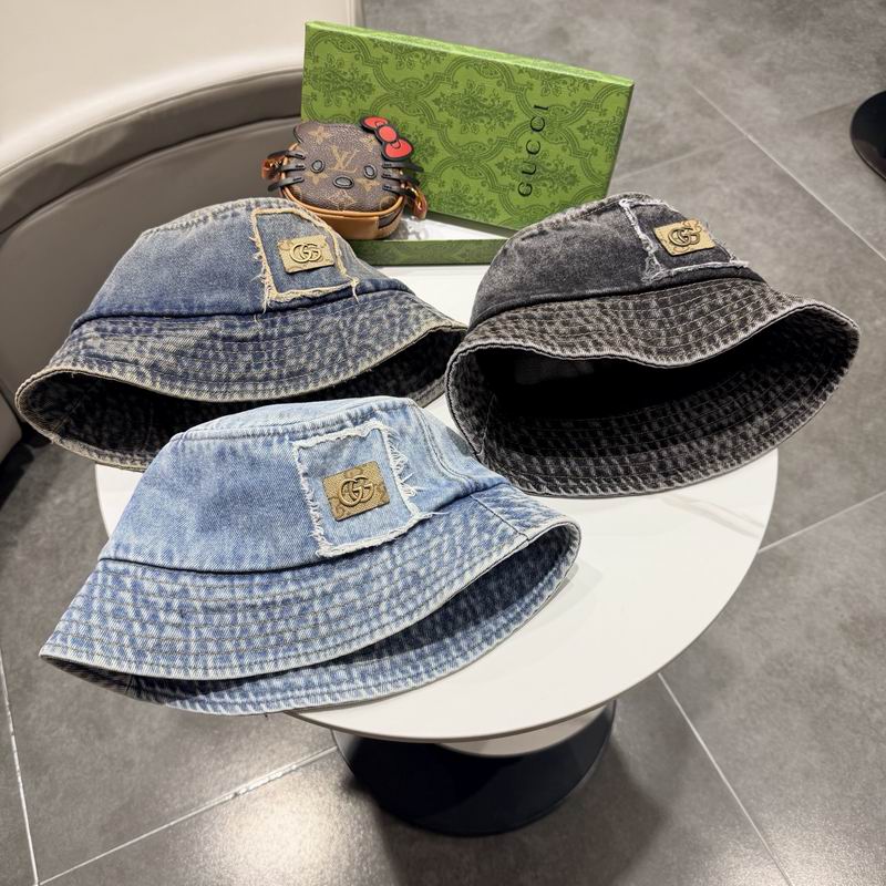 Gucci hat 012403